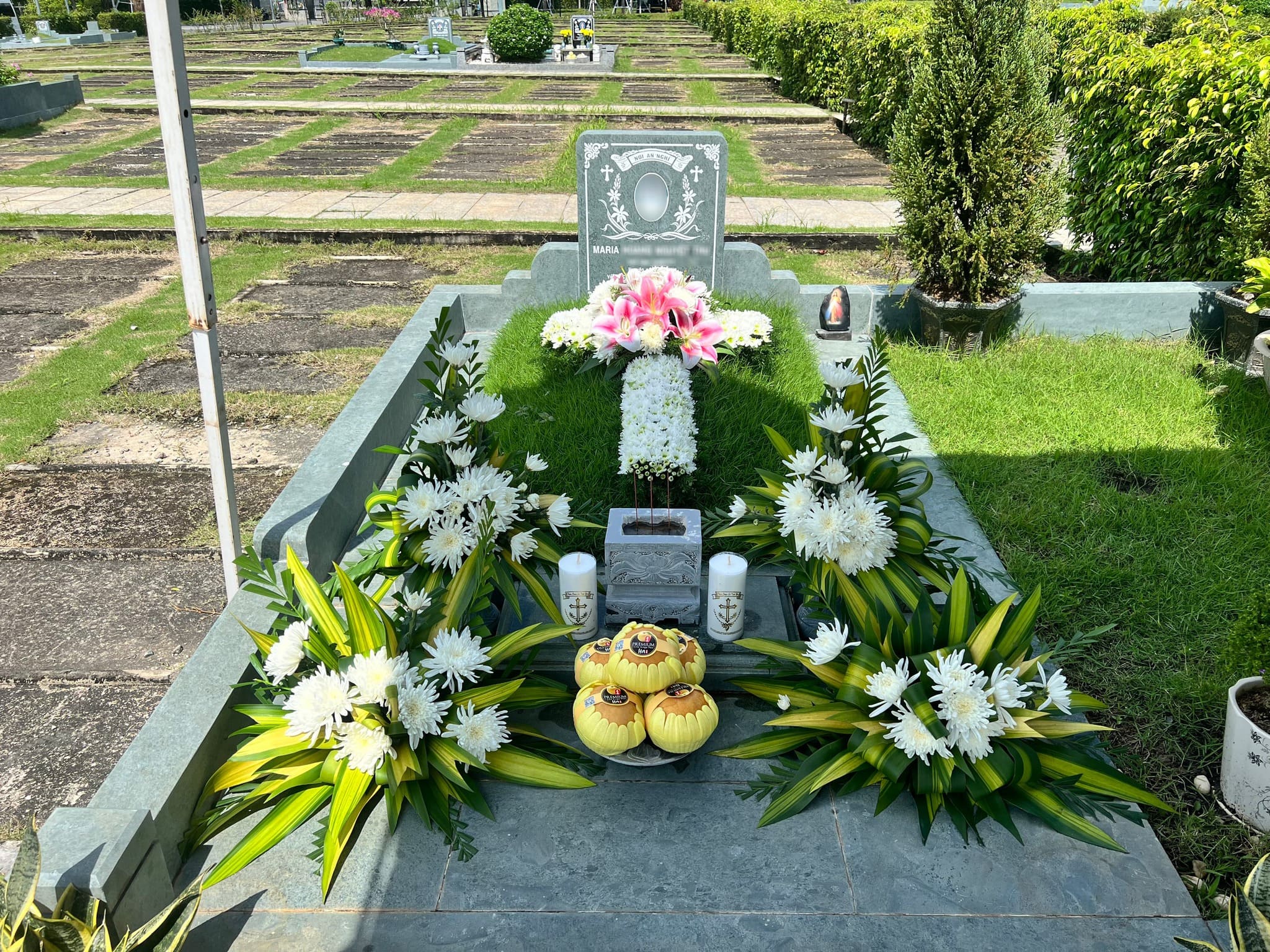 Mộ Công giáo Sala Garden