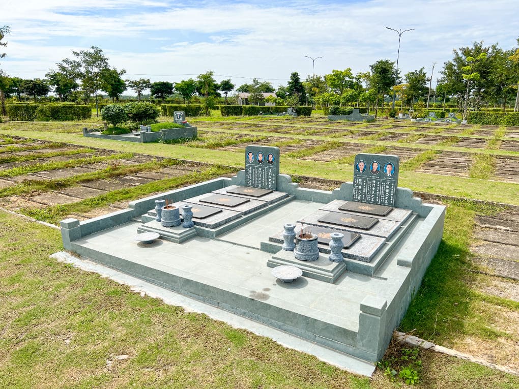 Mộ tam quách Sala Garden
