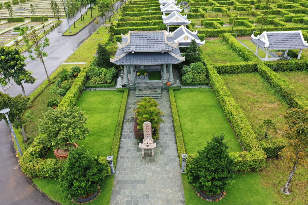 Khuôn viên mộ Sala Garden