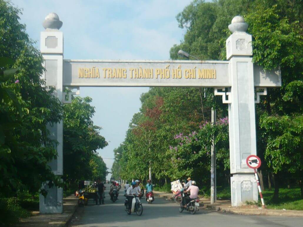 Hướng vào nghĩa trang thành phố Hồ Chí Minh Củ Chi