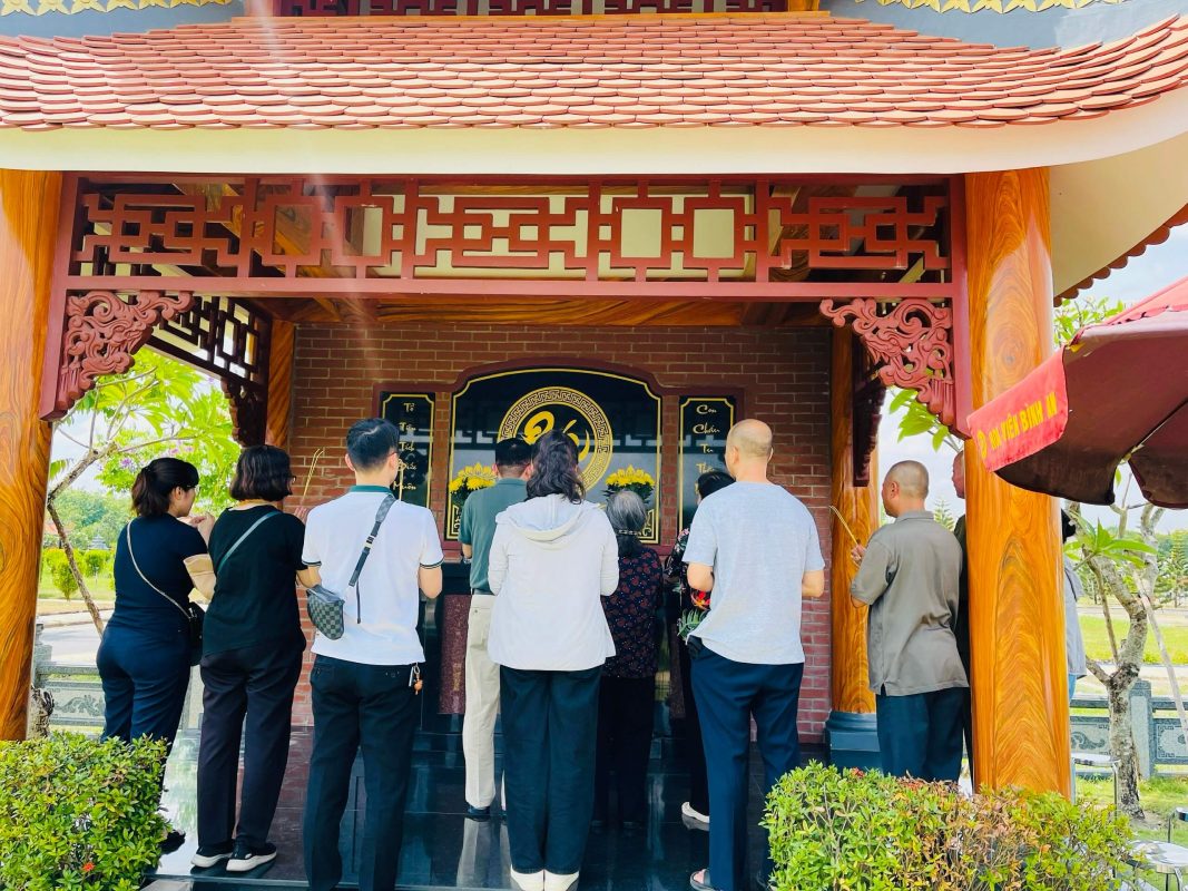 Áp lực mua trước đất nghĩa trang