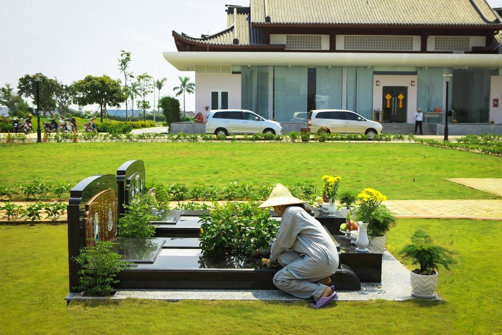Chăm sóc mộ phần tổ tiên