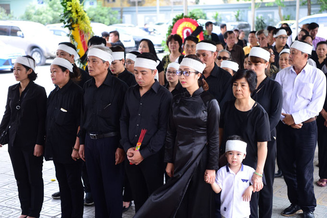 Trang phục lạy trả lễ trong đám tang