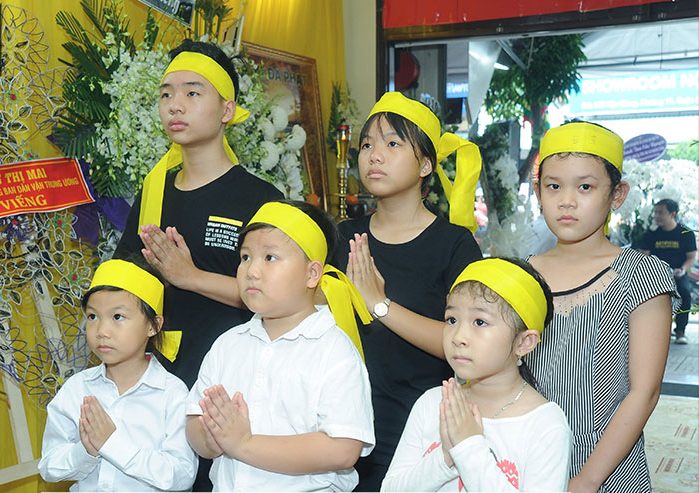 Áo tang lễ cháu chắt