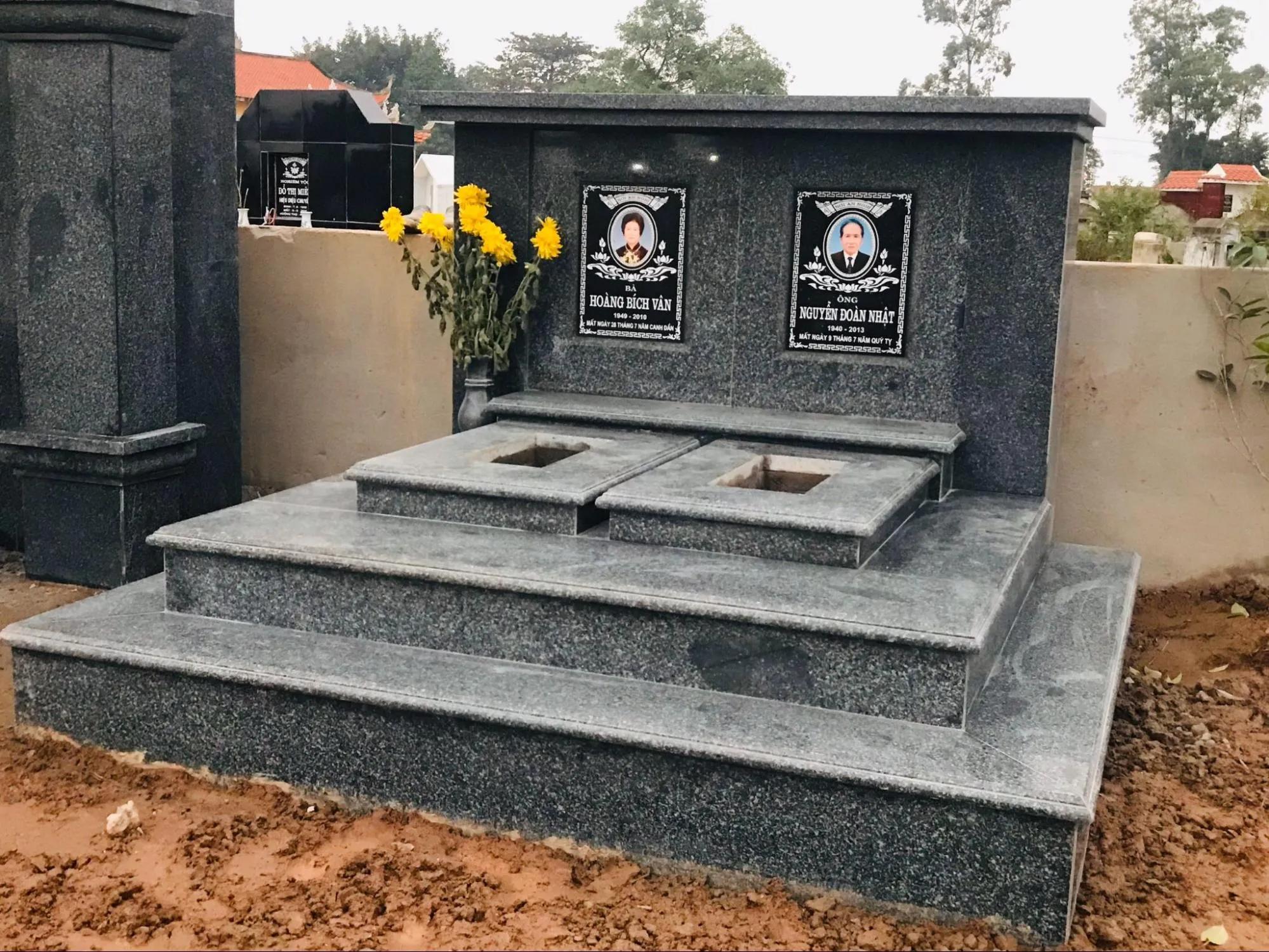 Mộ đá đôi bền chặt