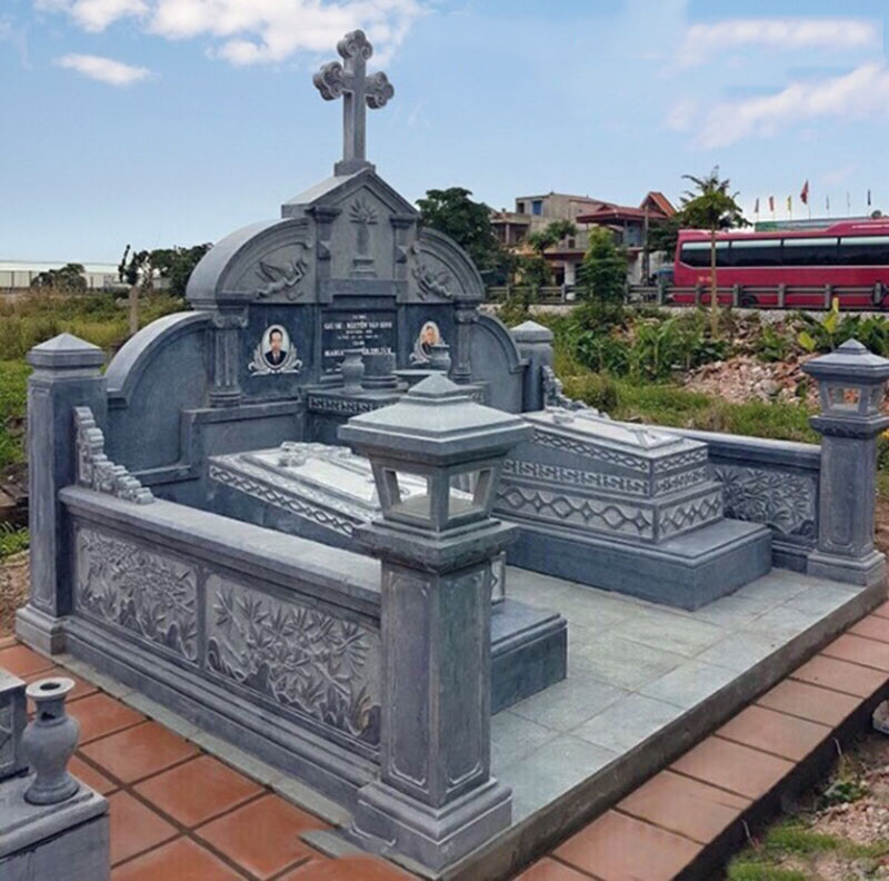 Mộ đá đôi công giáo