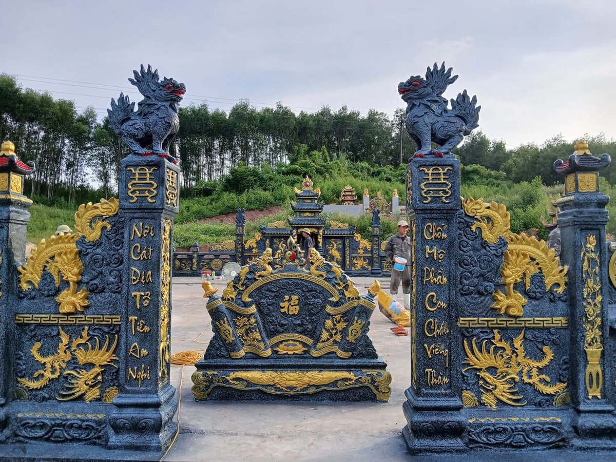 Việc ghi các câu đối lăng mộ gia đình rất quan trọng